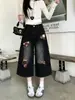 Pantalones de Mezclilla Anchos Negros Bordados Hechos a Medida de Fábrica para Mujer, Nuevo Estilo de Verano, de Tiro Alto, que Cubren la Cadera, Pantalones Cropped Adelgazantes de Trabajo