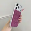 Capa acolchoada xadrez tridimensional estilo coreano outono e inverno adequada para iPhone 17 Pro Max, Apple 18 Pro, 16/15