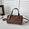 2026 Nuevo Bolso Boston de Lujo Ligero de Nicho para Mujer Versátil de Moda Bolso de Mano Hombro Cruzado Bolso de Hombro Único para el Trabajo y los Viajes