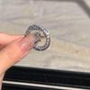 Anel Exquisito de Letras Torcidas Zircônia Luxo Leve Design de Nicho Ins Feminino Estilo Frio Personalidade Anel Aberto Exagerado