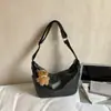 Versátil y elegante bolso tipo dumpling para mujer, nuevo bolso de hombro de nicho de moda 2026, bolso cruzado casual estilo universitario de gran capacidad