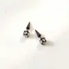 Nueva oferta especial: Pendientes de moda de acero inoxidable de lujo ligero personalizados, acero de titanio, alta calidad, conservan el color, versátiles, diseño unisex