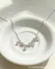 Cadena para Clavícula Pequeña Flor Morada Brillante con Diamantes para Mujer 2025 Nuevo Exquisito Collar de Flor Accesorios
