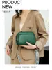 Bolso Pequeño Cuadrado Popular de Cuero Genuino Transfronterizo, Estilo Retro Europeo y Americano, Bolso Versátil de Hombro y Cruzado, Color Sólido Simple, Patrón Granulado, Piel de Vaca de Primera Capa