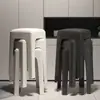 Bancos de Plástico Resistentes e Espessos para Uso Doméstico, Bancos Quadrados com Assento Acolchoado para a Sala de Estar, Bancos Simples Antiderrapantes para Sala de Jantar, Bancos Altos Empilháveis para Mesa de Jantar