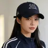 Nueva Gorra de Béisbol de Ala Ancha Suave de Alta Calidad con Letras para Primavera y Verano, Sombrero Versátil Estilo Coreano para Protección Solar que Hace que la Cara Parezca Más Pequeña