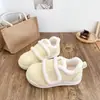 Zapatillas blancas forradas de polar para mujer, nuevos zapatos de algodón cálido de invierno 2026, mocasines versátiles de suela gruesa, zapatillas deportivas casuales