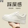 Zapatillas blancas de cuero de vaca de primera capa, zapatos para mujer, nuevo estilo 2026, versátiles, ligeros, cómodos, zapatillas casuales y zapatillas deportivas