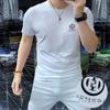Hermosa camiseta delgada y moderna con letras, de algodón mercerizado para hombre, cuello redondo, manga corta, primavera y verano, nueva industria pesada.