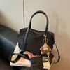 Bolsa de tela de nailon para mujer, bolsa de mano de gran capacidad para verano, se puede llevar cruzada, nuevo modelo 2026, retro, versátil, bolso de hombro único