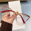 2026 Novos Óculos Planos Femininos com Formato Cat-Eye, Armações de Metal da Moda Levemente Luxuosas, Óculos Rosa Retrô Tendência Atacado