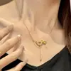 Caperucita Roja Explosiones Serpiente Collar de Cuentas Redondas Femenina Princesa Escapando Espíritu Fa Antiguo Serpiente Enroscada Calcedonia Borla Cadena para Clavícula