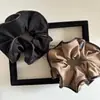 Scrunchie Plissado Color-Blocking Coreano com um Toque Elegante, Sensação de Luxo, Elástico de Cabelo Tecido que Define a Cintura, Acessório de Cabelo