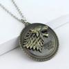 Cine y televisión alrededor de Europa y Estados Unidos nueve grandes familia Targaryen dragón de tres cabezas Stark collar con cabeza de lobo colgante de comercio exterior transfronterizo