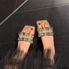 Chinelos de Strass Francês para Verão Feminino para Uso Externo 2025 Novo Estilo com Saia, Sandálias Elegantes de Salto Baixo Fashionáveis e Confortáveis