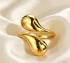 Anel aberto em formato de gota, leve e luxuoso, feito de aço inoxidável para mulheres. Anel aberto liso e ajustável. Anel versátil de aço inoxidável