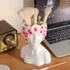 Jarrón de Cerámica con Forma Humana Creativo Nórdico, Decoración Minimalista Blanca para el Hogar, Estilo Creativo Ins Europeo de Lujo Ligero con un Toque de Alta Gama