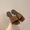 Nuevo Modelo Yyds, Novedades Calientes