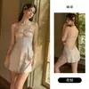 Rojo Sexy Escote Bajo Tirante de Encaje de Satén Con Almohadillas en el Pecho Malla Empalmada Sexy Bata de Noche Bata Conjunto para Casa P3143