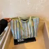 Bolsa de Lona Grande Capacidade Feminina Transfronteiriça Primavera Nova Listrada Bolsas de Ombro Estudante Trajeto Diário Bolsa Tote de Mão
