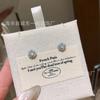 Venta al por mayor del fabricante: Pendientes de Jade Azul Girasol Natural Raro de Xiaohongshu con Incrustaciones de Plata S925, Diseño Fresco y Sencillo