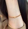 2025 Nuevo Llegada Oro Antiguo Simple Tejido a Mano Tejido a Mano Cuerda de Mano Año de Vida Buen Significado Pulsera Versátil Sentido de Alto Nivel