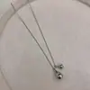 Colar com Pingente de Gota de Água de Prata Estilo Igual de Blogueira Coreana para Mulheres, Estilo Minimalista de Alto Padrão de Nicho, Corrente Longa para Suéter