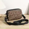 Bolsas de dama estilo retro europeo y americano con estampado de leopardo, adornadas con lentejuelas, bolsos cruzados para mujer, venta al por mayor para ventas transfronterizas