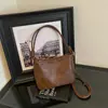 Bolso de Mano de Nicho Nuevo Otoño 2026 Exquisito Moda Femenina para el Trabajo Bolso Cruzado de Hombro de Alto Valor Bolso Cuadrado Pequeño