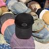 ¡Un disparo real! Gorra de béisbol de moda con bordado simple y colores frescos para hombres y mujeres, gorra informal pequeña que combina con todo.