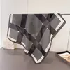 Pañuelo pequeño cuadrado de mezcla de algodón y lino, con patrón geométrico simple, tacto de terciopelo sintético y textura de espiga, para la cabeza, chal, bufanda decorativa para el cuello y bufanda