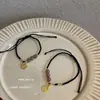 Cristal de Fresa Marca de la Fortuna Cuerda Tejida Pulsera DIY Estilo Ins para Mujer Sentido de Diseño de Nicho Cuerda para la Mano de Novia Pieza de Mano Dulce de la Fortuna