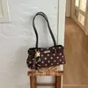 Bolsa baguette poá transfronteiriça, design coreano de nicho, estilosa para o dia a dia, bolsa de ombro casual com decoração de cinto