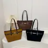 2026 Nueva Bolsa de Hombro Tote Retro de Gran Capacidad de Moda para Mujer, Elegante y con Estilo, Versátil para Uso Casual y de Nicho