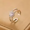 Anel de Amor Exquisito de Luxo Leve de Alta Qualidade para Mulheres com Design de Nicho Anel Aberto na Ponta do Dedo Nova Moda Fashionável Anel Personalizado
