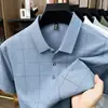 Camiseta masculina de alta qualidade com gola e manga curta, novo estilo verão 2026, top xadrez casual para pais de meia-idade