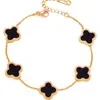 Pulsera de Acero de Titanio Dorado Antidesvanecimiento Trébol de Cuatro Hojas Madreperla para Mujer, Estilo Europeo y Americano, Moderna, Sencilla, Lujo Ligero, Estilo Bosque de Tréboles de Cuatro Hojas