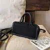 Nuevos dijes para bolso Otoño/Invierno 2026 Forma horizontal simple Bolso versátil de alta gama para mujer Bolso de mano vintage