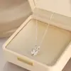 Collares de Moda y de Alta Gama para Mujer, Cadenas para Suéter con un Diseño Sofisticado, Cadenas Clavícula de Lujo Ligero de Nicho, Joyería al por Mayor de Yiwu