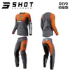 Versátil y popular traje de carreras para motocross SHOT Husqvarna, disponible para entrega inmediata