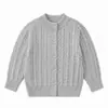 2026 Novo Outono Inverno Europeu e Americano Infantil Andy Veludo Costurado em Ponto Trançado Cardigan Suéter para Meninos e Meninas Jaqueta de Tricô