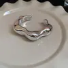Pulseira Aberta Geométrica Irregular Brilhante Estilosa Europeia e Americana Moda Versátil Elegante Luxo Acessível Joias de Alto Padrão