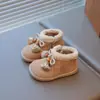 Sapatos de Algodão Quente com Solado Macio para Crianças 2025 Inverno Novo Estilo Moda Feminina Versátil Botas de Neve Sapatos de Caminhada para Crianças Pequenas
