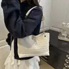 Bolso Tejido Estilo Perezoso Verano 2025 Nuevo de Moda Simple Gran Capacidad Bolso de Mano Artístico Bolso Tote de Hombro