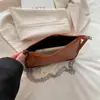 Bolsa Quadrada Pequena Nova da Moda Primavera/Verão Porta-Moedas Tendência e Estilosa Alça Larga de Ombro Bolsa de Ombro Único Transversal Venda por Atacado