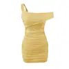 Vestido de verão justo de um ombro só com franzidos no estilo "hot girl" puro desejo, com bojo, acinturado, bodycon, tipo regata colado, vestido camisola, vestido curto