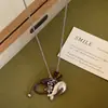 Colar Cordão de Couro Retro Pingente de Pedra Peixinho Gota d'Água Design Simples Moderno Corrente Clavicular Versátil para o Dia a Dia