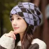 Gorro Versátil Suave y Cálido Estilo Universitario para Mujer con Cara Pequeña, Versión Coreana, Gorro de Lana Tejido a Cuadros Bloque de Color Ins