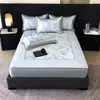 Lujo ligero estilo Chanel simple tapete de verano de seda de hielo lavable sábana ajustable tapete para aire acondicionado juego de tres piezas 1.5m/1.8 m verano