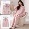 En stock, listo para enviar (con copas) pijama de algodón de manga larga y pantalón largo para mujer, conjunto de dos piezas tipo cárdigan, ropa de casa para mujer para transmisiones en vivo